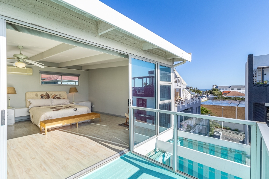 2 Bedroom Property for Sale in Green Point Western Cape